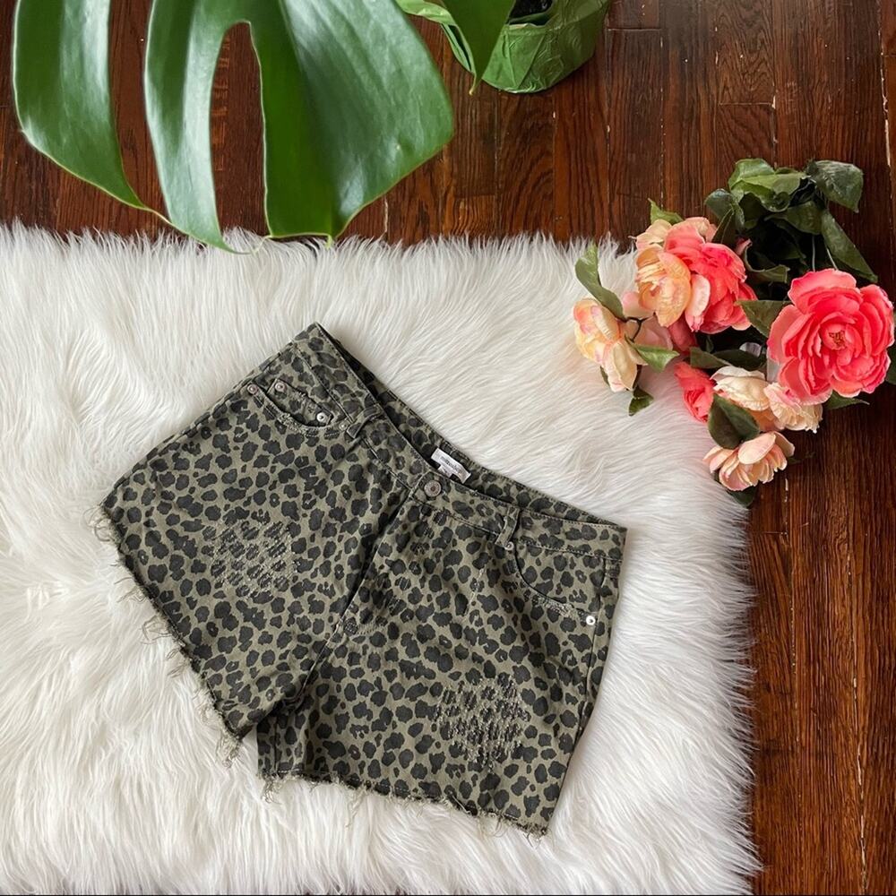 Animal Print Shorts Raw Hem NWT Green & Black by Mittoshop